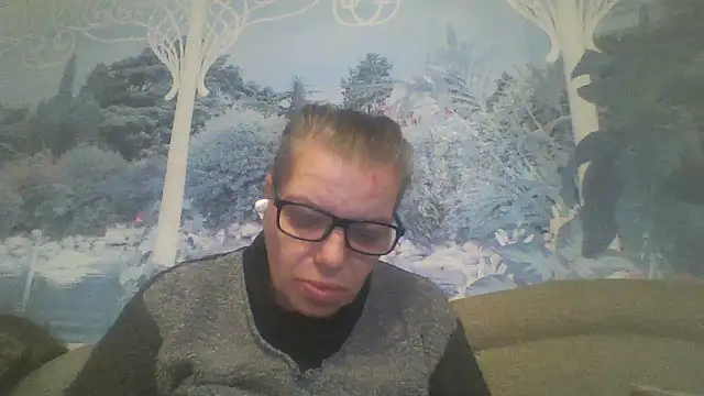 Snapshot of Avery3452 chatting on November 8, 7:41 am Avery3452 online show from November 8, 7:41 am