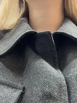 Snapshot of SashaCatt chatting on November 10, 7:51 am SashaCatt online show from November 10, 7:51 am