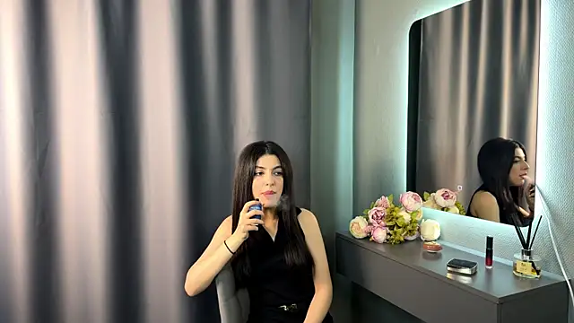 Snapshot of violettabernel chatting on November 8, 1:33 pm violettabernel online show from November 8, 1:33 pm