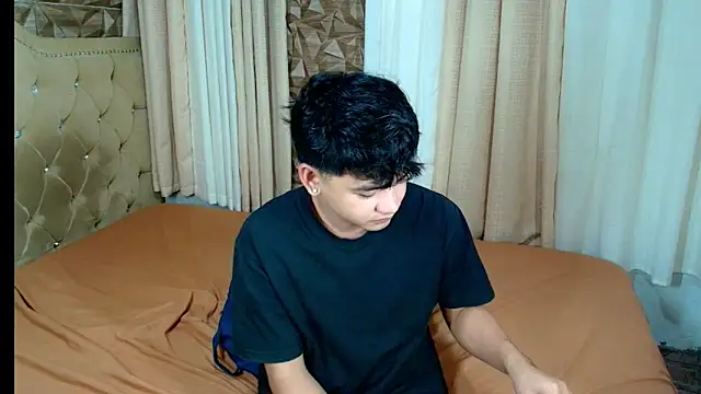 Snapshot of babygurlsweetcock chatting on February 13, 4:41 am babygurlsweetcock online show from February 13, 4:41 am