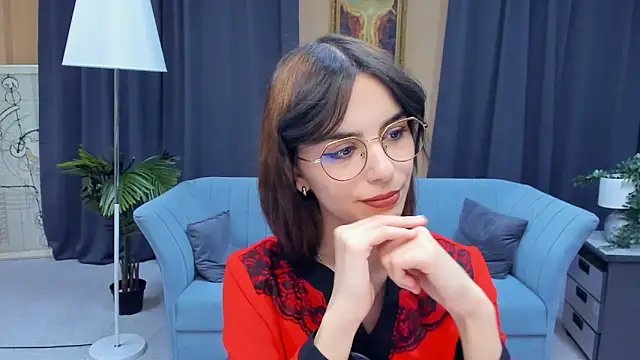 Snapshot of KellyeSieck chatting on November 12, 9:21 am KellyeSieck online show from November 12, 9:21 am