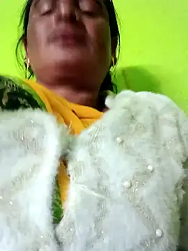 Quin love143 online show from December 3, 2:15 pm