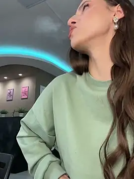 yourselenaa online show from December 20, 2:13 pm