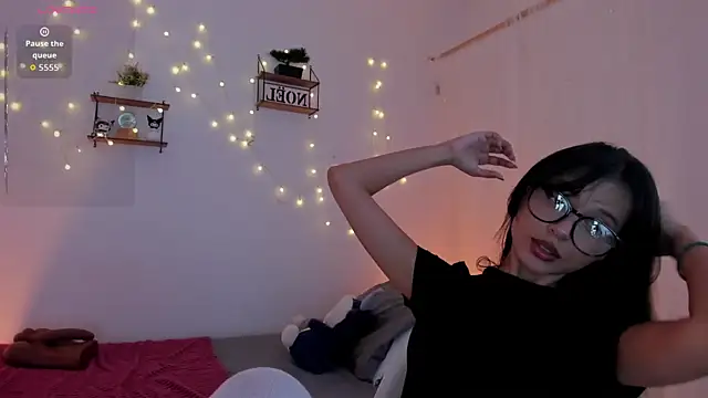 Snapshot of Tamara_Aluna_ chatting on December 16, 4:34 pm Tamara Aluna online show from December 16, 4:34 pm