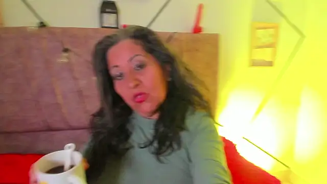 Victoriaa Anderson online show from February 6, 11:30 pm