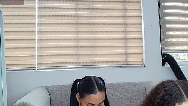 Ashlyrouxx online show from March 18, 10:02 pm