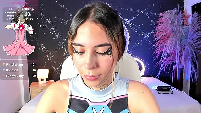 Snapshot of bellacrawford_ chatting on December 1, 6:07 am bellacrawford online show from December 1, 6:07 am