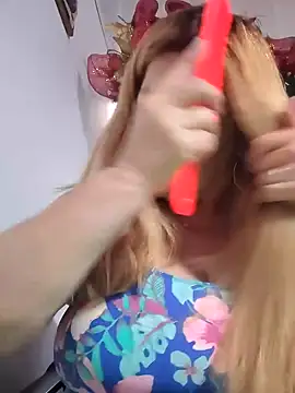 karlaanqui1 online show from December 17, 10:38 pm