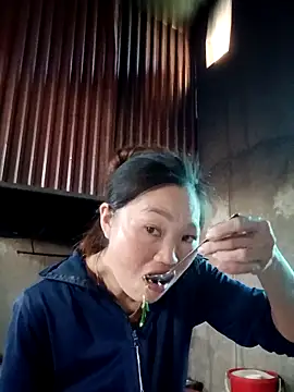 blonde blg online show from November 26, 5:08 am