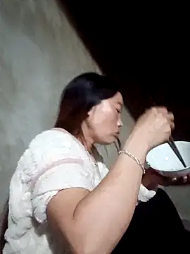 blonde blg online show from March 5, 12:01 pm