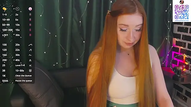 Snapshot of BellaQueennss chatting on December 3, 9:07 am BellaQueennss online show from December 3, 9:07 am