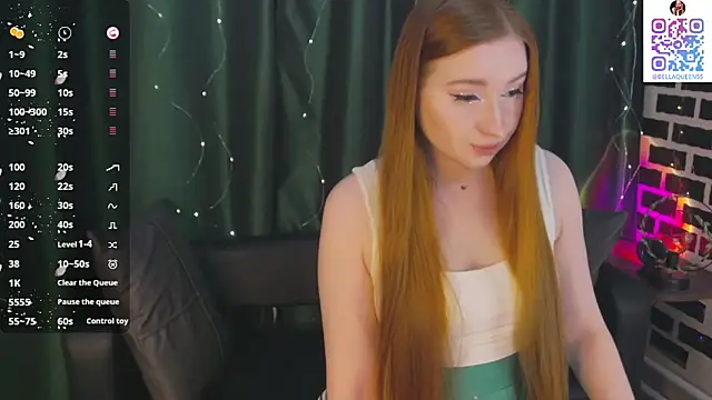 Snapshot of BellaQueennss chatting on December 16, 10:09 am BellaQueennss online show from December 16, 10:09 am