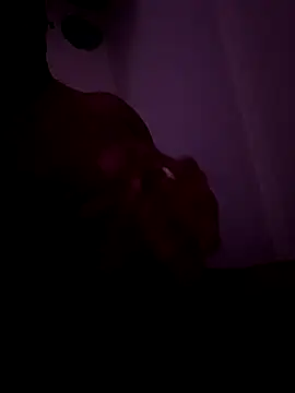 Snapshot of etalonnoir2 chatting on November 9, 11:25 pm etalonnoir2 online show from November 9, 11:25 pm