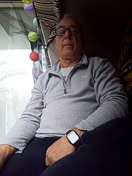 Snapshot of andy-1961 chatting on December 14, 2:33 pm andy-1961 online show from December 14, 2:33 pm