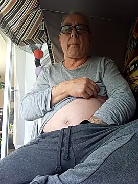 Snapshot of andy-1961 chatting on February 26, 1:54 pm andy-1961 online show from February 26, 1:54 pm