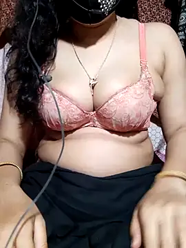 HotGirl23231 online show from April 17, 6:44 pm