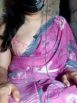Snapshot of HotGirl23231 chatting on April 29, 6:36 pm HotGirl23231 online show from April 29, 6:36 pm