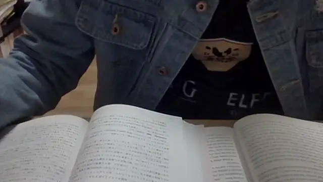 Snapshot of mostlerman chatting on November 10, 5:28 am mostlerman online show from November 10, 5:28 am