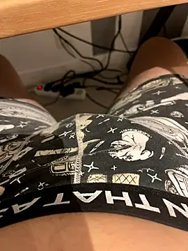 christophecamzzl online show from November 11, 4:51 pm