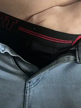 christophecamzzl online show from November 17, 9:48 am