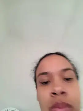 Snapshot of kyliecastell chatting on November 21, 2:27 pm kyliecastell online show from November 21, 2:27 pm