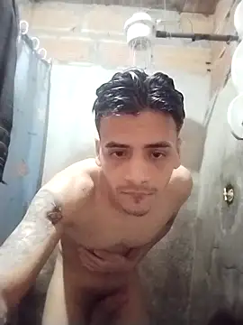 Snapshot of Andrexxxvergota chatting on December 15, 1:10 am Andrexxxvergota online show from December 15, 1:10 am