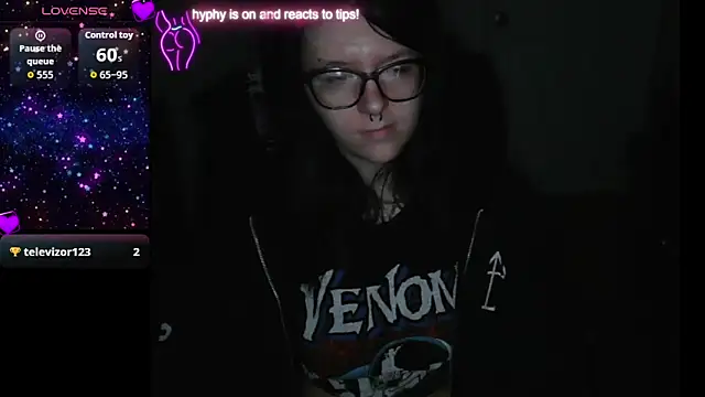 Snapshot of ravenpaw chatting on December 1, 12:04 am ravenpaw online show from December 1, 12:04 am