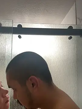 Snapshot of strawberry200512 chatting on November 23, 9:20 am strawberry200512 online show from November 23, 9:20 am