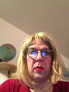 simone xdressing online show from November 2, 1:30 am