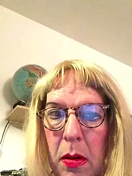 simone xdressing online show from November 8, 1:28 am