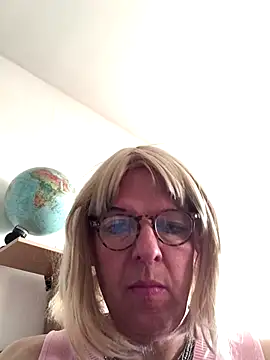 simone xdressing online show from November 26, 2:18 pm