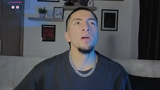 AresMassimoX online show from November 23, 5:07 am