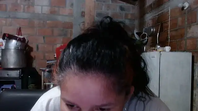 Snapshot of Sra_Angelina chatting on April 24, 2:03 am Sra Angelina online show from April 24, 2:03 am