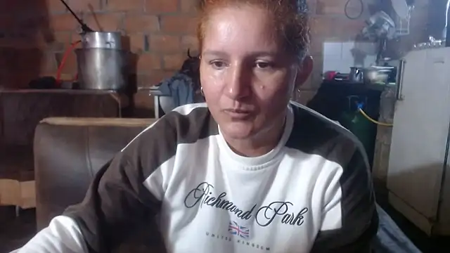 Snapshot of Sra_Angelina chatting on June 7, 9:29 pm Sra Angelina online show from June 7, 9:29 pm