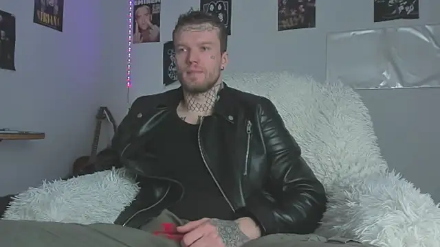 Huntall77 online show from March 28, 4:45 am