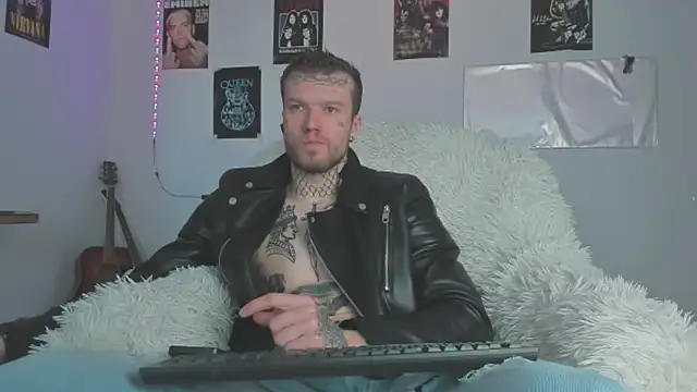 Huntall77 online show from April 2, 4:54 am