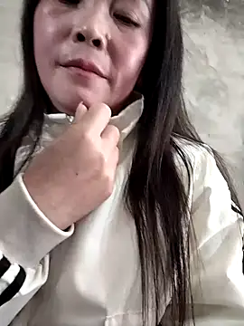 Feeling-hot online show from February 18, 5:14 am