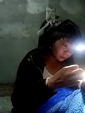 vangkt-cute online show from December 13, 8:14 pm