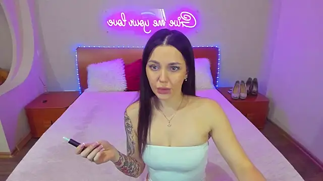 Snapshot of Milanka_Crazy chatting on February 26, 8:35 am Milanka Crazy online show from February 26, 8:35 am