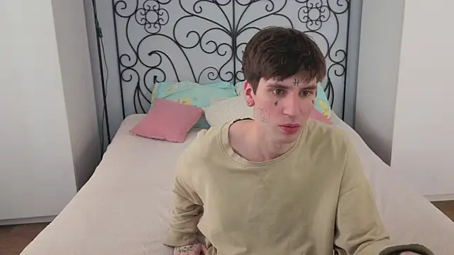 Danny loves Mary online show from April 16, 4:02 am