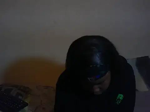 Snapshot of Diva-girl chatting on November 16, 6:30 am Diva-girl online show from November 16, 6:30 am