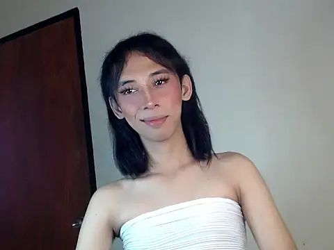 Snapshot of evelynfucker chatting on November 17, 6:46 pm evelynfucker online show from November 17, 6:46 pm