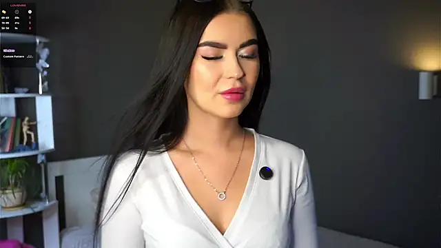 CoreenYorton online show from November 21, 1:04 am