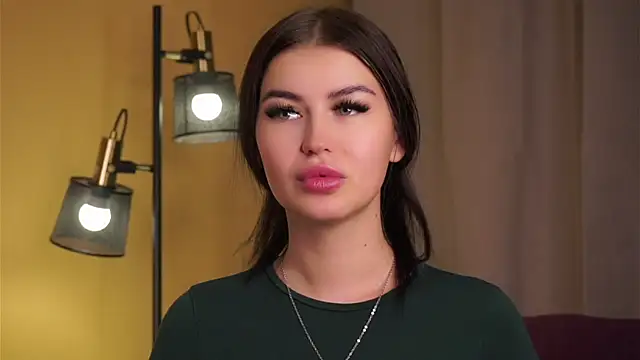 CoreenYorton online show from December 15, 1:10 am