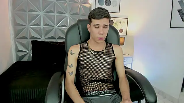 Gabo white1 online show from December 14, 2:11 pm