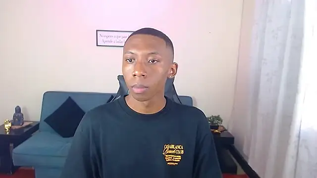 Snapshot of Miilo18 chatting on December 3, 9:02 pm Miilo18 online show from December 3, 9:02 pm