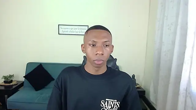 Snapshot of Miilo18 chatting on December 16, 8:36 pm Miilo18 online show from December 16, 8:36 pm