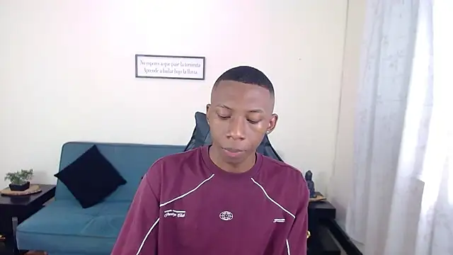 Snapshot of Miilo18 chatting on December 17, 8:59 pm Miilo18 online show from December 17, 8:59 pm