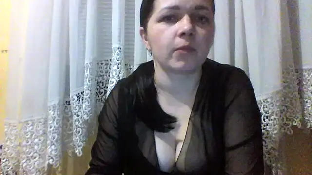 Snapshot of Vitalina282128 chatting on February 12, 12:27 am Vitalina282128 online show from February 12, 12:27 am