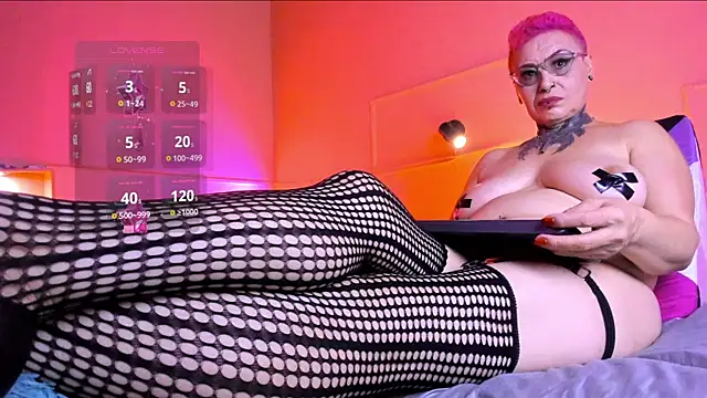 MATURE HARDCORE online show from November 21, 3:05 am